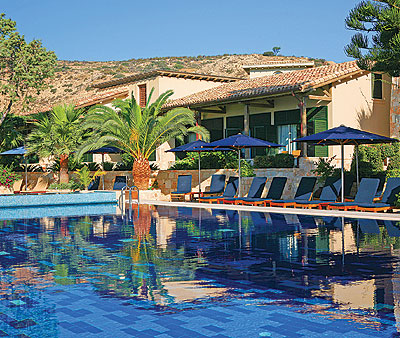 Columbia Beachotel, Pissouri